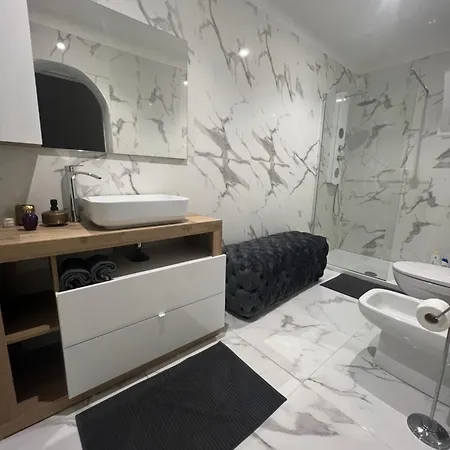Nikolas Penthouse شقة باري
